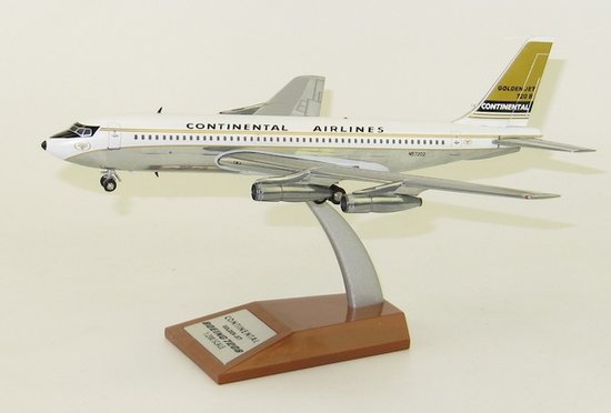 Boeing 720-024B Continental Airlines with stand